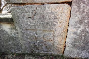 náhrobník syna († 1548) Purkarta Korduleho ze Sloupna (© Zbyšek Suchý, 04/2011)