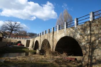  ( © Milan Caha 04/2011)
