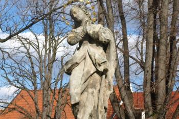 socha Immaculaty z roku 1694 ( © Milan Caha 04/2011)