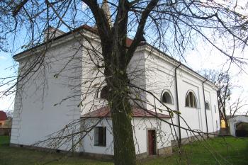 kostel od severu (© Rodochrozit, 04/2011)
