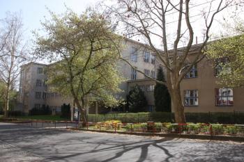 Hlavní průčelí od severovýchodu ( © Ivan Grisa 04/2011)