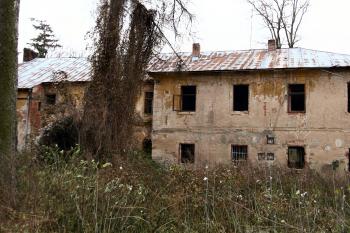 severní (parkové) průčelí ( © Pavel Zany Komárek 6. 12. 2008)