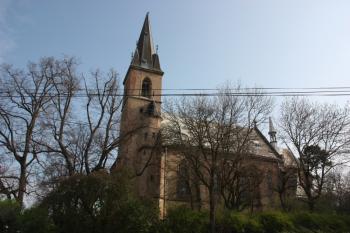 Kostel od jihu ( © Ivan Grisa 04/2011)