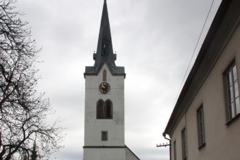Kostel od západu ( © Ivan Grisa 04/2011)