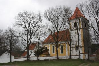 Kostelní areál od severozápadu ( © Ivan Grisa 04/2011)