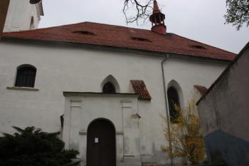 jižní průčelí lodi ( © Ivan Grisa 04/2011)