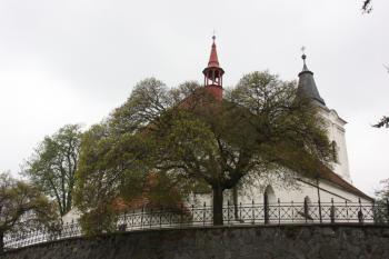 Kostel od jihovýchodu ( © Ivan Grisa 04/2011)