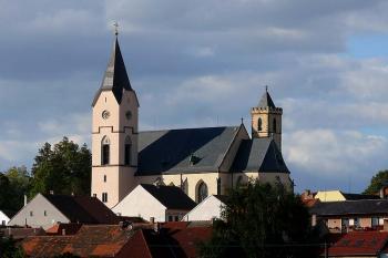 Celkový pohled od jihovýchodu (© Jiří Cukr, 09/2015)