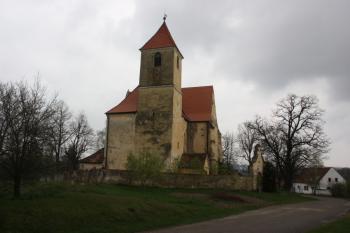 Kostel od západu ( © Ivan Grisa 04/2011)