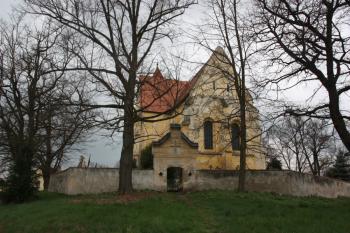 Kostel od východu ( © Ivan Grisa 04/2011)
