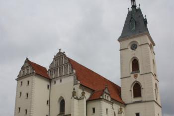 Kostel od jihozápadu ( © Ivan Grisa 04/2011)