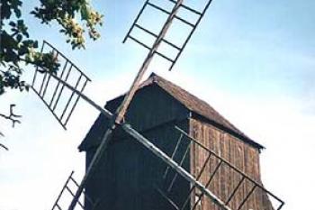 Větrný mlýn Skalička (© weselka)