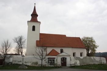 Kostel od jihu ( © Ivan Grisa 04/2011)
