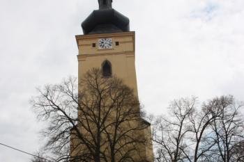 Kostel od západu ( © Ivan Grisa 04/2011)