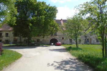budova tzv. zámečku (© Jaroslav Špiroch  05/2024)