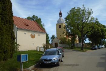 celkový pohled na kostel od jihozápadu (© Jaroslav Špiroch  05/2024)