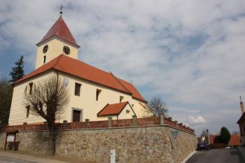 Kostel od jihozápadu ( © Ivan Grisa 04/2011)