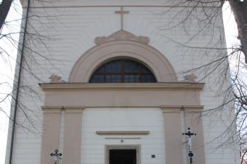 Hlavní (východní) průčelí ( © Ivan Grisa 04/2011)