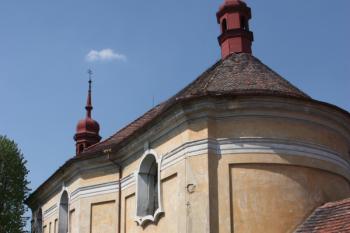 Kostel od jihovýchodu ( © Ivan Grisa 04/2011)