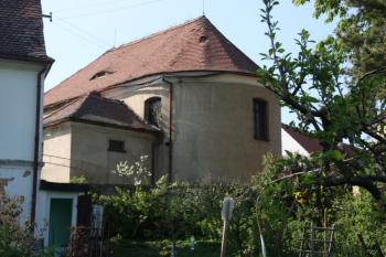 Kostel od jihovýchodu ( © Ivan Grisa 04/2011)