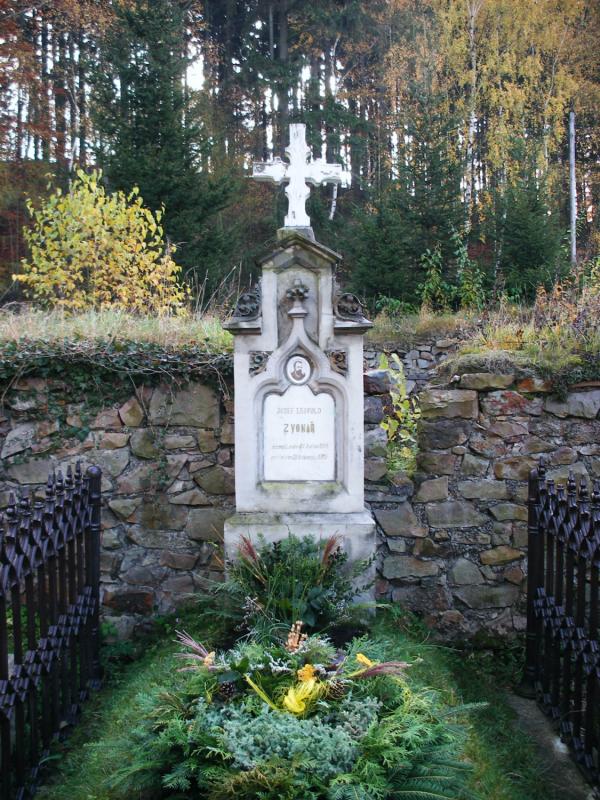 Zvonařův hrob na Velízu