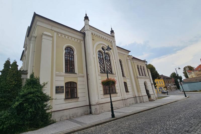 Židovská synagoga v Lounech